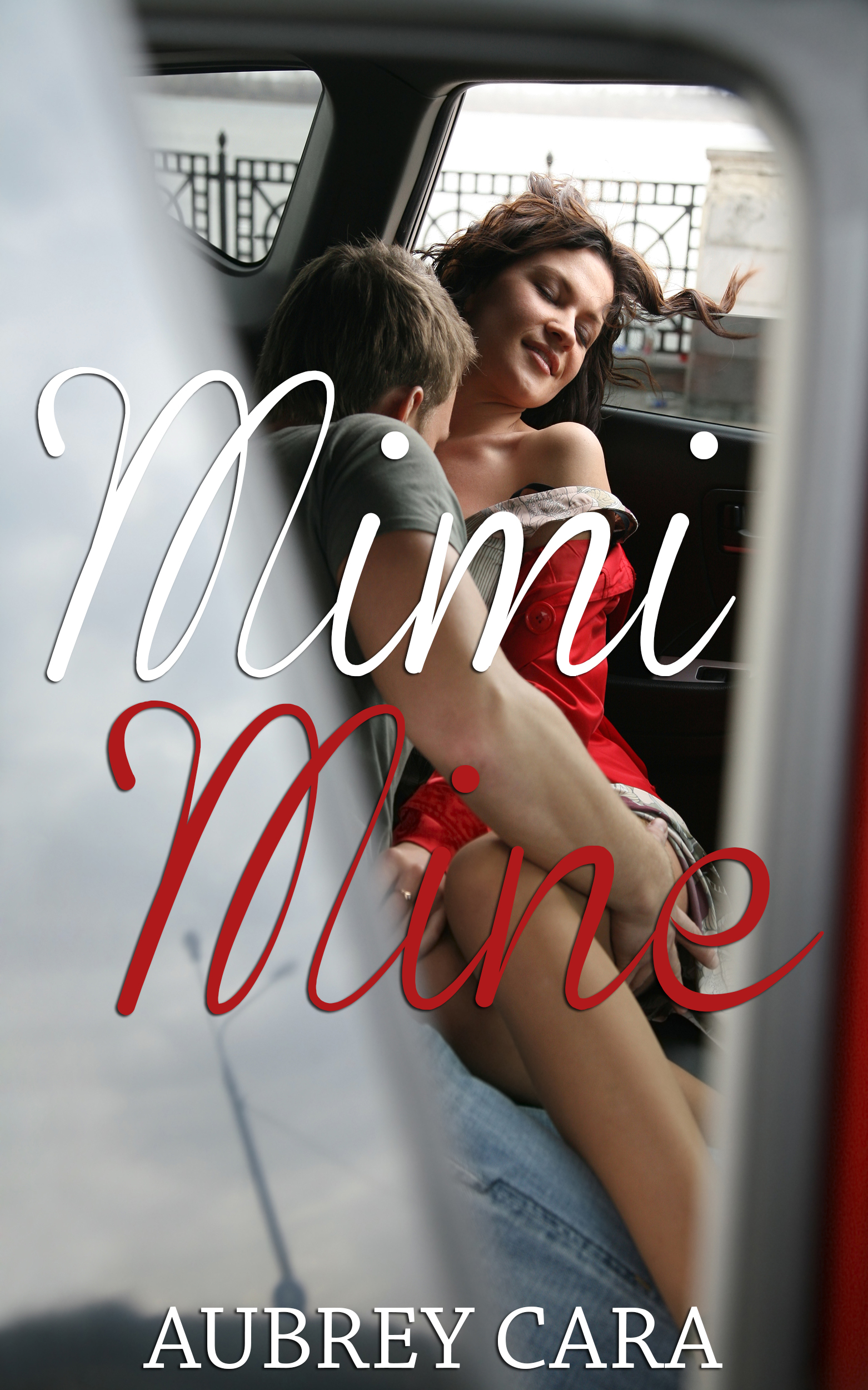 Mimi Mine Aubrey Cara