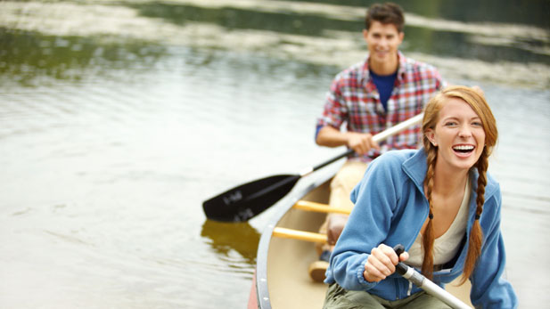 couple canoe